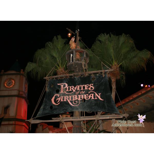Pirates-of-the-caribbean-ride-flag
